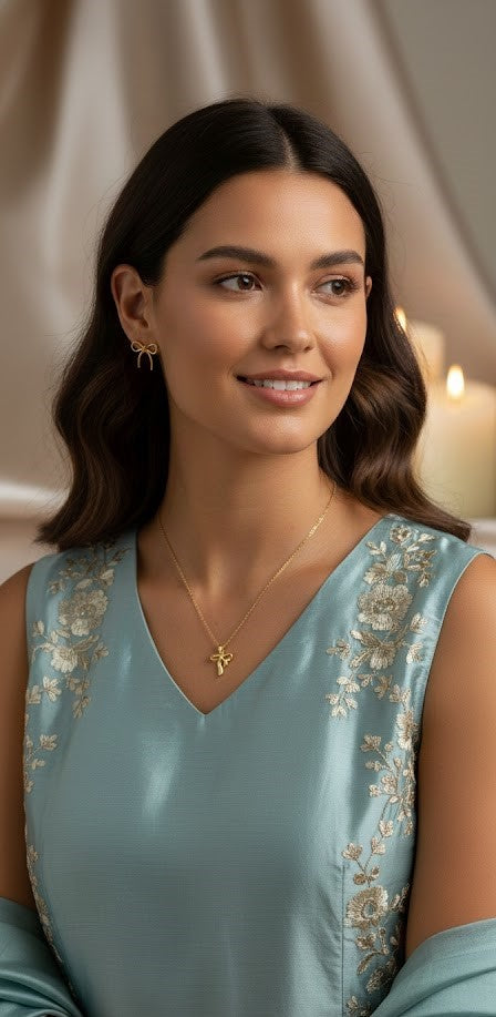 Chic Bow Pendant & Stud Set